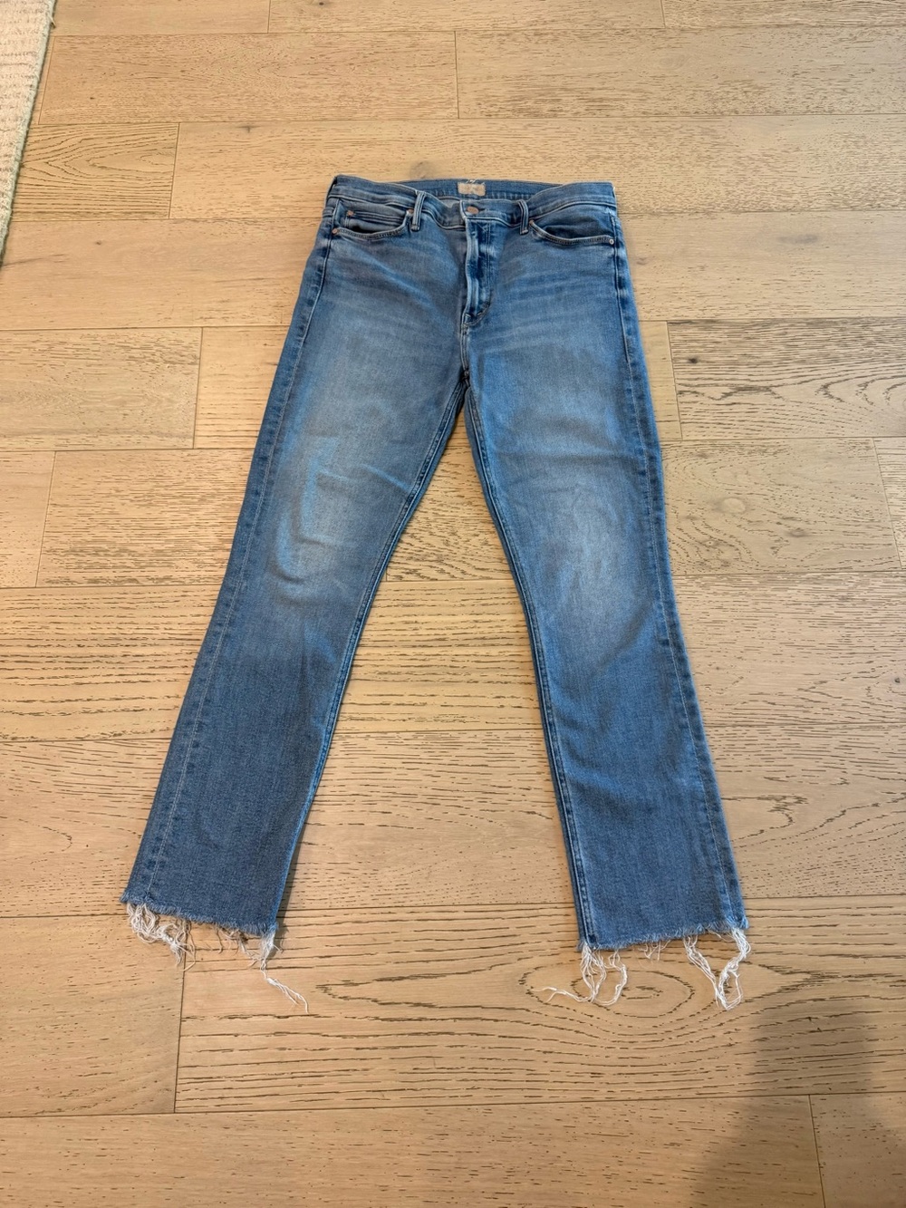 Mother’s Midrise Dazzler Ankle - size 31